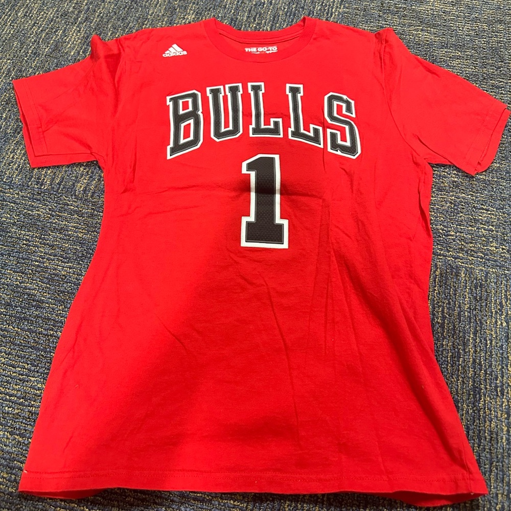 Original adidas Derrick rose bulls t-shirt size M men’s BRAND NEW